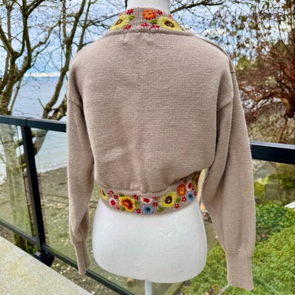 90s Vintage 100% Wool Tan Light Brown Floral Embroidered Shrug Sweater - Picture 5 of 8